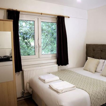 Ensuite With Kitchen Stunning Double-Bed Room In Zone 2 Лондон Екстер'єр фото