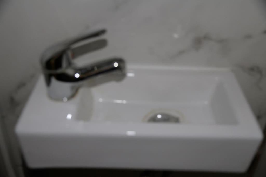 Ensuite With Kitchen Stunning Double-Bed Room In Zone 2 Лондон Екстер'єр фото
